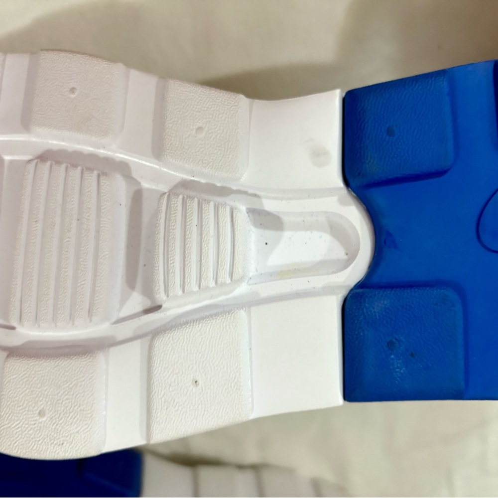 Size 8.5 men’s shoe - Picture 10 of 15